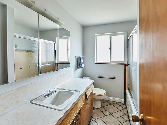 Bathroom Upstairs