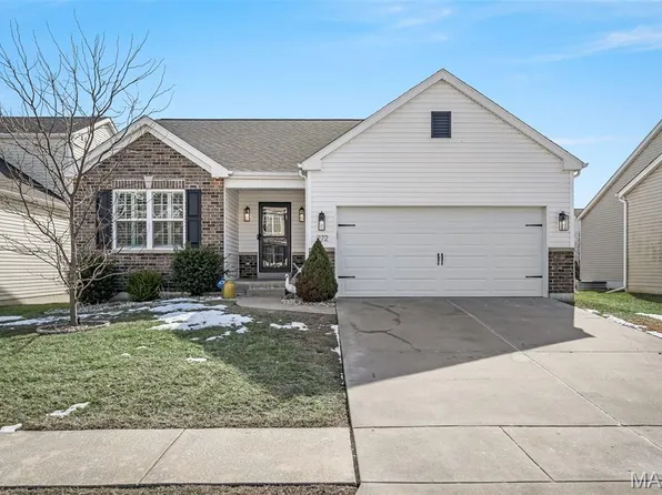 272 Hyde Park Ave, Wentzville, MO 63385