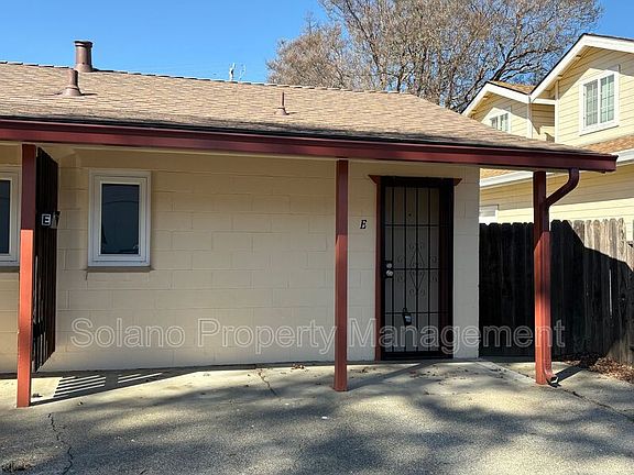 2nd image of 149 Mason St APT E