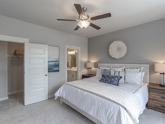 5th image of 2011 Hardwick Ln Lot 37