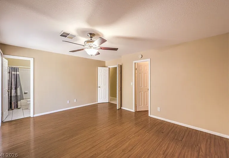 532 Mona Ln — Photo 16