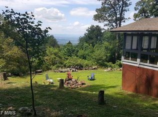 3 Cresthill Ln, Linden, VA 22642