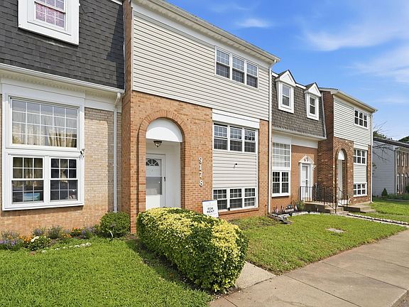 3rd image of 9178 Laurelwood Ct