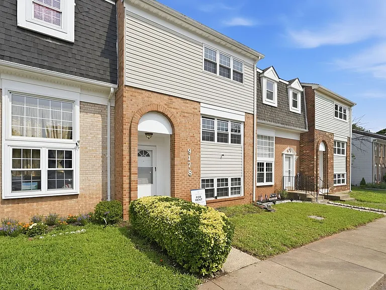 9178 Laurelwood Ct — Photo 3