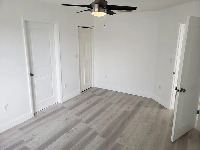 18616 SW 100th Ave — Photo 5