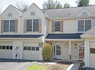 308 Canterbury Ct, Oakmont, PA 15139
