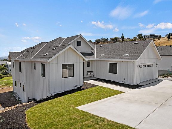 2nd image of 3792 Saint Andrews Drive
