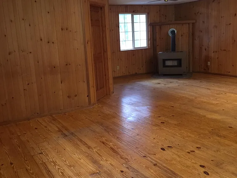 Walls have been painted and propane stove replaced since these pictures were taken