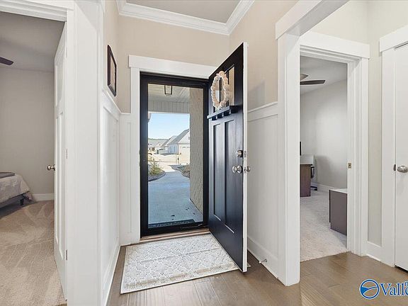 4th image of 411 Ripple Lake Dr SW