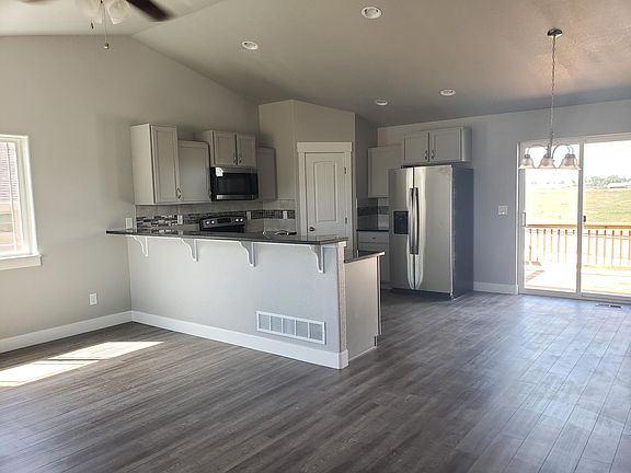 2nd image of 1018 Grand Ave