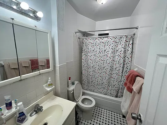 Rented by CNYC Apartments | media 35