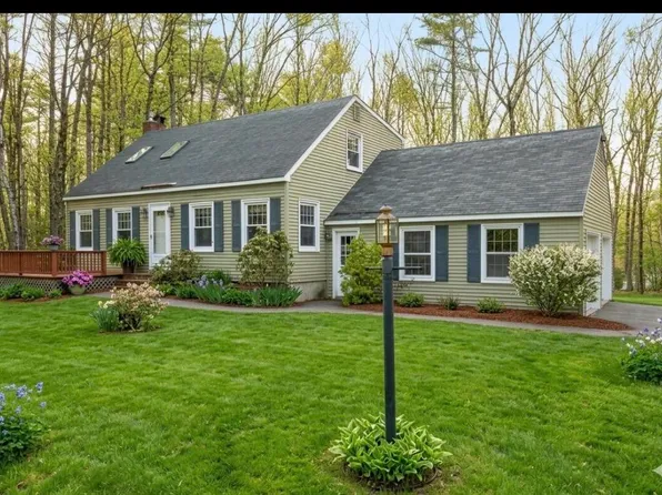 11 Gloria Street, Gorham, ME 04038