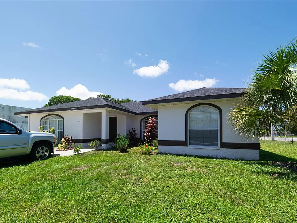 1611 3rd Ave W