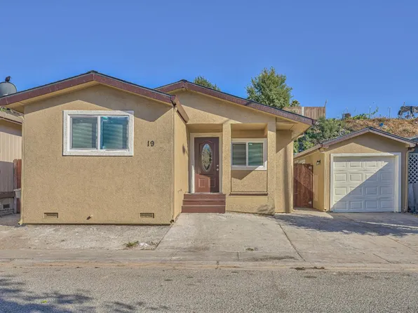 704 Garner Ave APT 19, Salinas, CA 93905