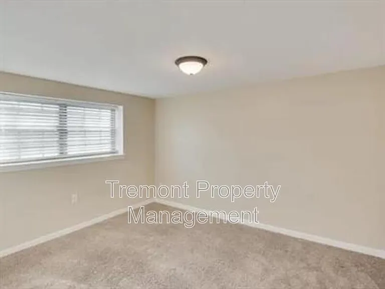 615 Snow St — Photo 7