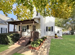 204 S Railroad St, Warren, IL 61087