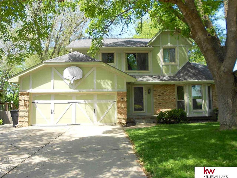 1st image of 800 Devon Dr
