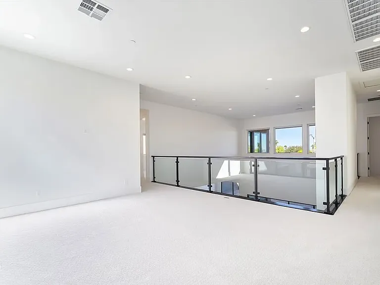 4846 Shady Ridge Dr — Photo 32