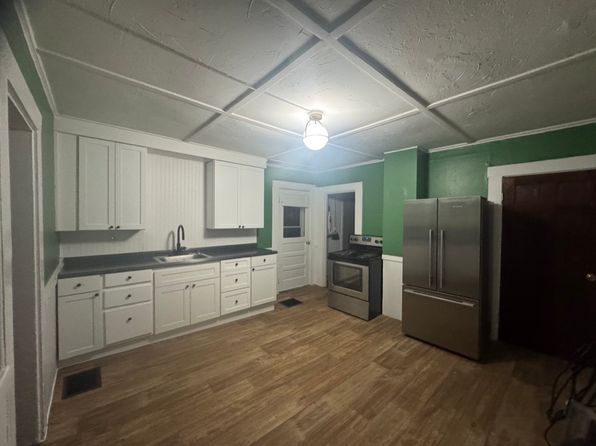 1003 Main St APT A