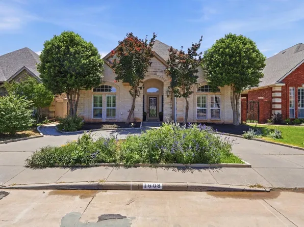 1608 Tanglewood Dr, Wichita Falls, TX 76309