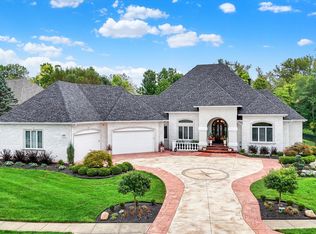 1939 Eagle Trace Dr, Greenwood, IN