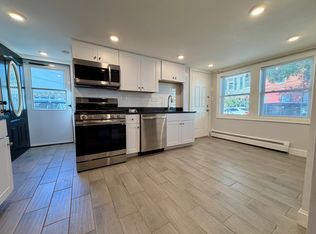 164 Charles St #1, Cambridge, MA 02141