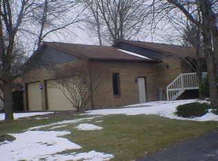 1218 Candlewick Dr NW, Poplar Grove, IL 61065