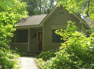 54 Oak Glen Dr, Galena, IL 61036
