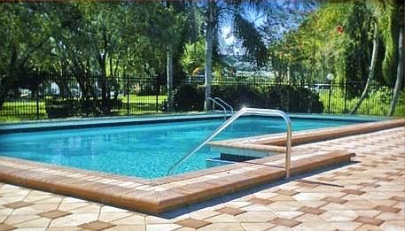 2nd image of 3149 Cloverplace Dr