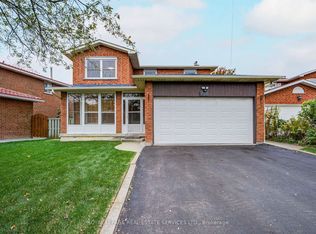 796 Buckingham Ct, Mississauga, ON L5C 4M3