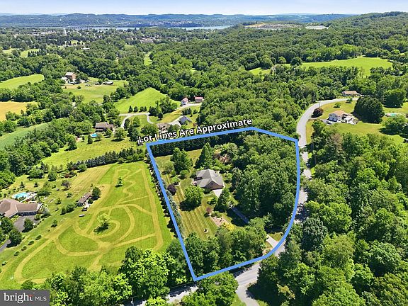 3rd image of 545 Stricklers School Rd