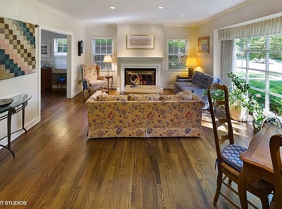 2nd image of 92 Indian Tree Dr