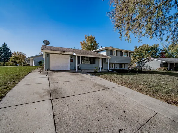 1601 Kingston Ln, Schaumburg, IL 60193