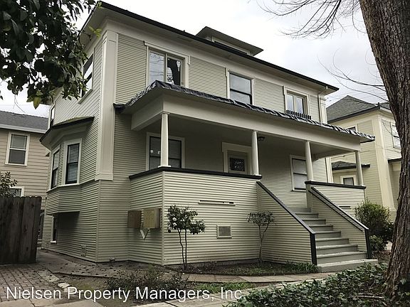 2nd image of 711 18th St APT 01
