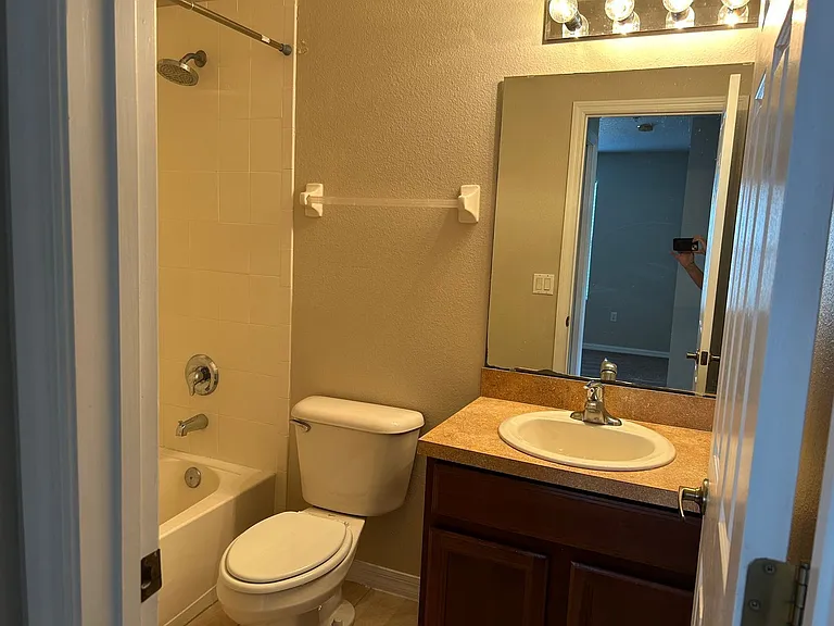 458 Tradition Ln — Photo 25