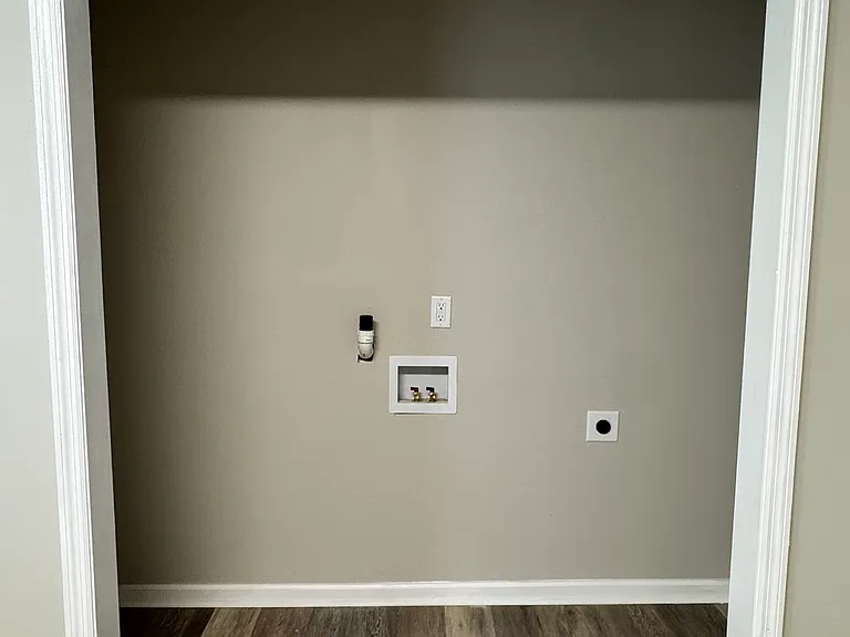 1312 Barnes St — Photo 29