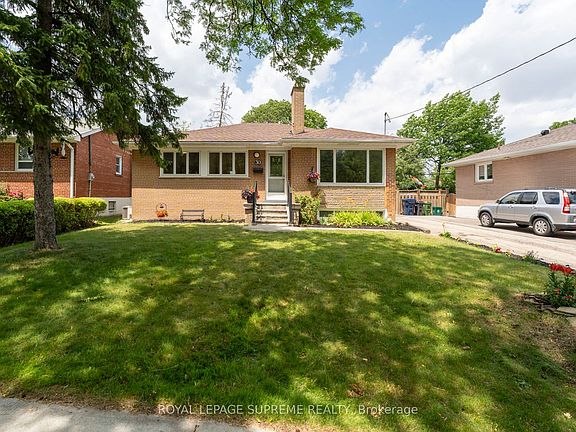 3rd image of 30 Benway Dr