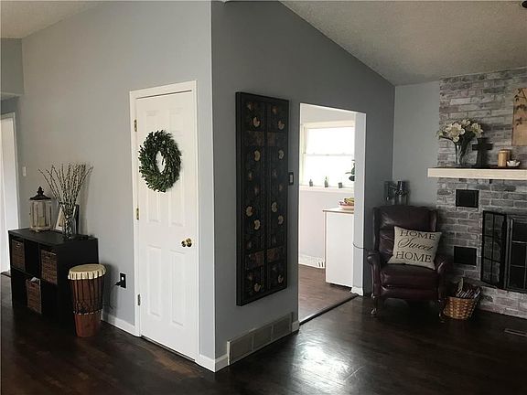 4th image of 406 Corral Dr