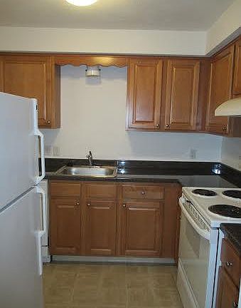 4th image of 55 Elmwood Park #899