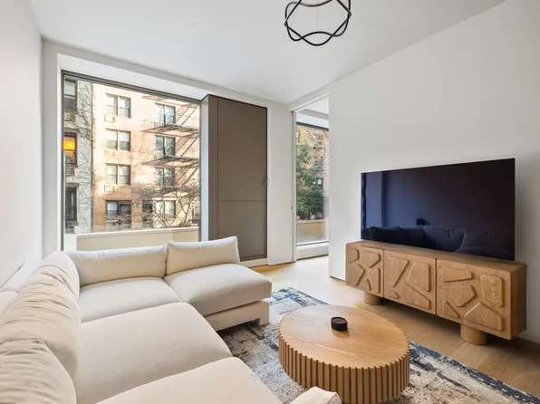 251 West 14th Street image 1 of 7