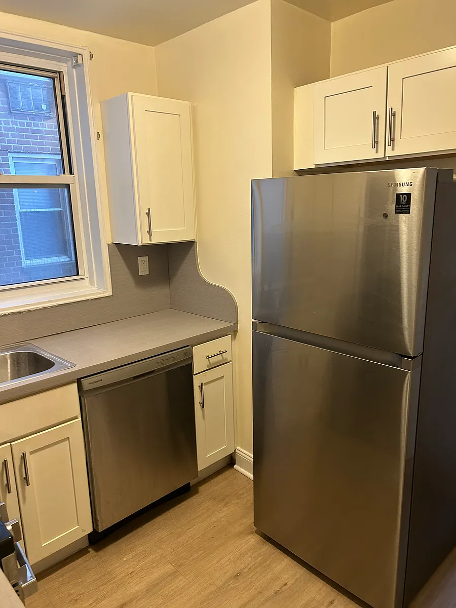 Building Photo - 3901 Nostrand Ave #R2N