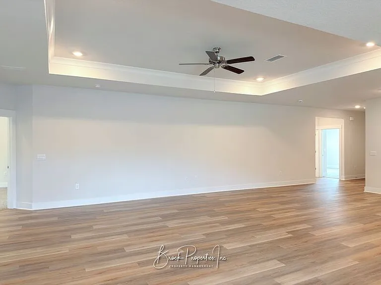 6052 Rutherford Loop — Photo 7