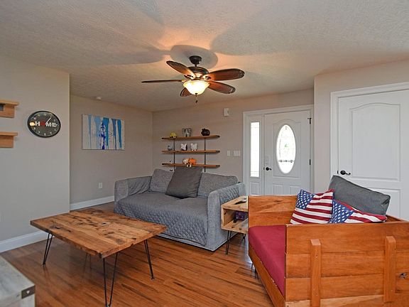 4th image of 321 Arch St Lot 3