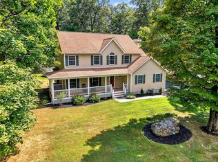 14 Arrowhead Ct, Newburgh, NY 12550