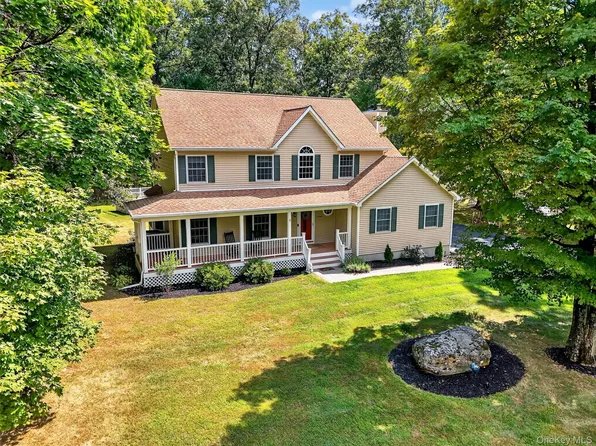 14 Arrowhead Court, Newburgh, NY 12550