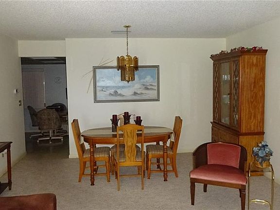 4th image of 9073 SW 82nd Ter Unit D