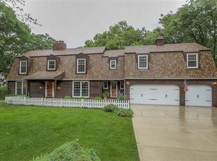 10514 W 121st St, Overland Park, KS 66213