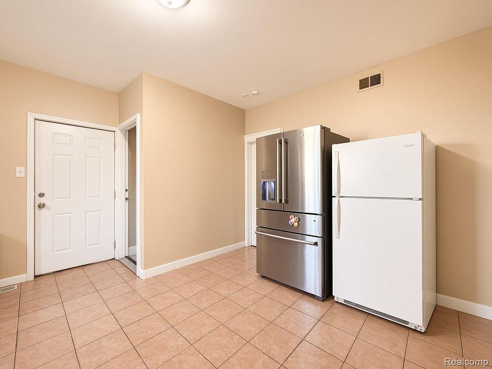 6545 W Edsel Ford Fwy, photo 14