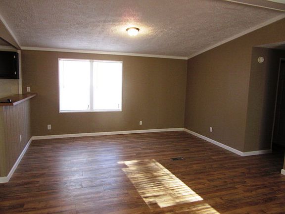 2nd image of 3126 Dewey St