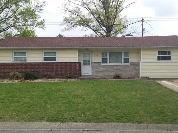 10 Woodhaven Ct, Belleville, IL 62223